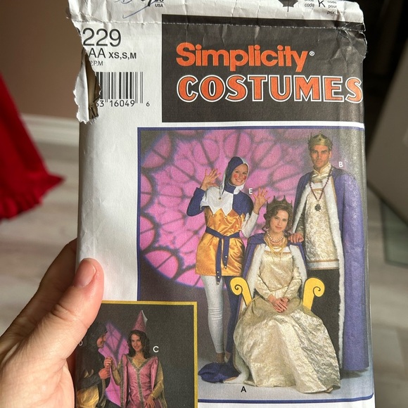 4/$50 Simplicity 9229 Halloween medieval costume sale pattern XS-M 🪡 - Picture 1 of 7
